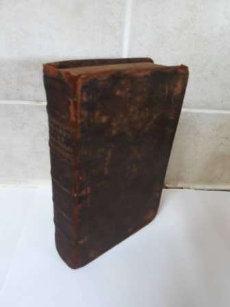 RARE!!!! 1729 DUTCH LEATHER BOUND HOLY COMMUNION BIBLE 290 YEARS OLD!! FROM WELLINGTON!!  WOW!!