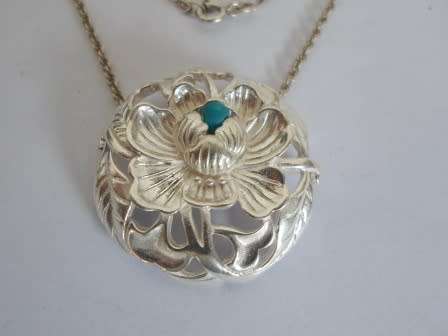 WOW!! LARGE HEAVY STERLING SILVER & TURQUOISE LOTUS PENDANT WITH CHAIN 18,1g  WOW!!