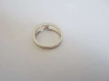 SPECTACULAR!! 9ct WHITE GOLD 0,25ct DIAMOND MILLENNIUM RING  3,6g  VALUE R7500  STUNNING!!