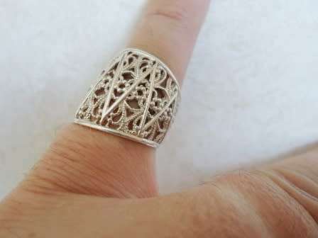 GORGEOUS!! LARGE STERLING SILVER RING BEAUTIFUL DESIGN   6,2g    WOW!!