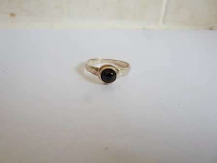 GORGEOUS!! VINTAGE ISRAEL STERLING SILVER CABOCHON GARNET RING  3,2g  SIZE T1/2  WOW!!