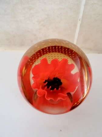 STUNNING!! CAITHNESS GLASS FLOWER PAPERWEIGHT  WOW!!