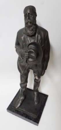 VERY RARE!! ANTON VAN WOUW POSTHUMUS "LEEMANS THE POSTMAN" BRONZE 410mm VALUE R30000 WOW!!