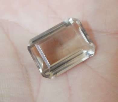 STUNNING!! 15,50ct LIGHT CHAMPAGNE TOPAZ STUNNING STONE WOW!
