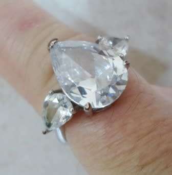 BEAUTIFUL!! LARGE STERLING SILVER CZ RING, SIZE Q  4,3g  WOW!!