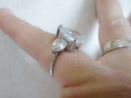 BEAUTIFUL!! LARGE STERLING SILVER CZ RING, SIZE Q  4,3g  WOW!!