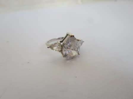 BEAUTIFUL!! LARGE STERLING SILVER CZ RING, SIZE Q  4,3g  WOW!!