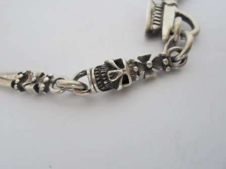 WOW!! AMAZING!! STERLING SILVER BIKERS SKULL AND SPEAR KEY CHAIN  30,7g WOW!!