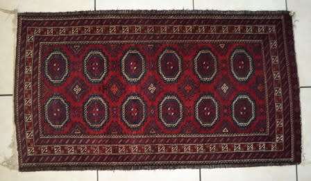 WOW!! STUNNING VINTAGE PERSIAN CARPET 1460 X 790mm VALUE R2500