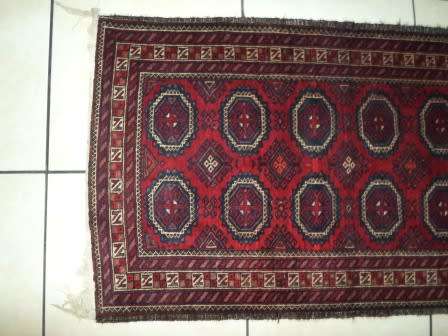 WOW!! STUNNING VINTAGE PERSIAN CARPET 1460 X 790mm VALUE R2500