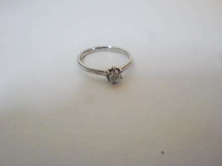 VINTAGE VILJOEN JEWELLERS 9ct WHITE GOLD +- 0,20ct OLD CUT DIAMOND RING 1,9g VALUE R3950