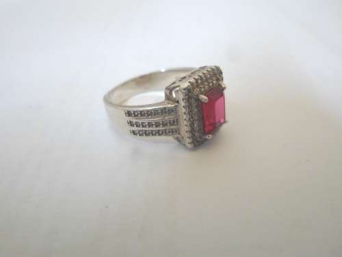 GORGEOUS!! STERLING SILVER RUBY and CZ RING   6,5g WOW!!