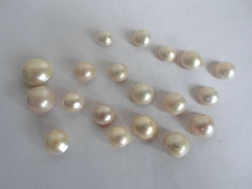 WOW!! COLLECTION OF 19 MABE PEARLS WOW!!