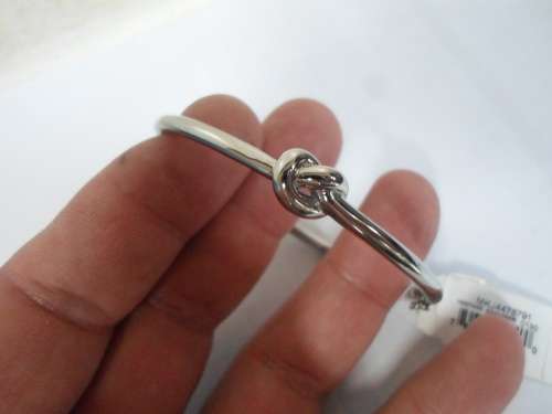 NEW MICHAEL KORS STAINLESS STEEL CLIP BANGLE VALUE R1460 FROM MACY`S NEW YORK WOW!!