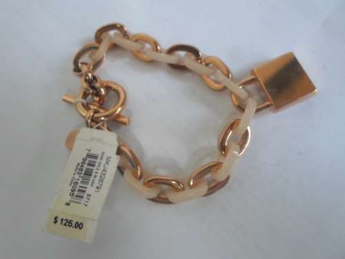 NEW MICHAEL KORS ROSE GOLD PLATED BRACELET VALUE R1750 FROM MACY`S NEW YORK WOW!!