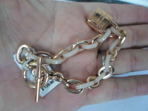 NEW MICHAEL KORS ROSE GOLD PLATED BRACELET VALUE R1750 FROM MACY`S NEW YORK WOW!!