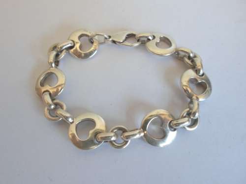WOW!! 1999 VINTAGE TIFFANY and CO HEART LINK STERLING SILVER BRACELET   28,9g  VALUE R5500 WOW!!