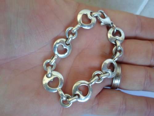 WOW!! 1999 VINTAGE TIFFANY and CO HEART LINK STERLING SILVER BRACELET   28,9g  VALUE R5500 WOW!!