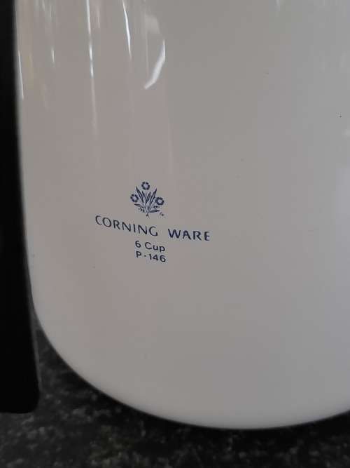 Wow!! Vintage corning ware 6 cup coffee maker pot great condition!!