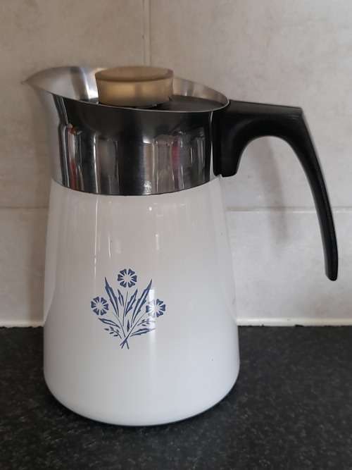 Wow!! Vintage corning ware 6 cup coffee maker pot great condition!!
