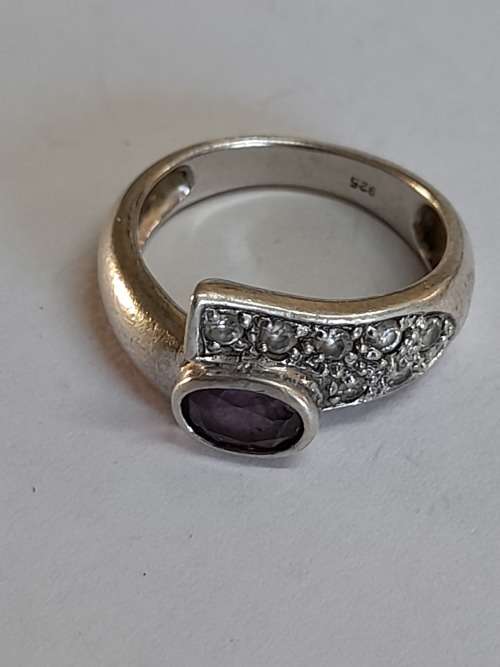 Gorgeous vintage sterling silver amethyst and cz ring  4,7g Wow!!