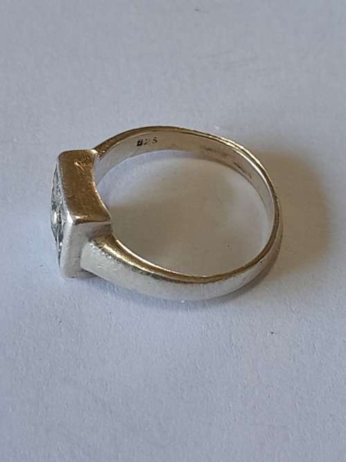 Exquisite sterling silver cz ring 4,8g Wow!!