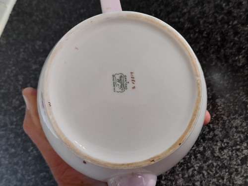Beautiful!! Vintage Shelley teapot value R1500 wow!!