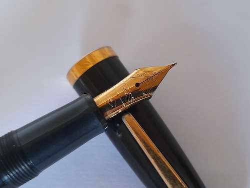 Wow!! Rare vintage Cross fountain pen Value R1500 Wow!!