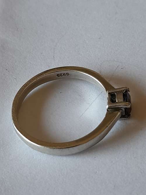 Stunning vintage sterling silver garnet ring 24 x 5mm size Q  2,6g  wow!!