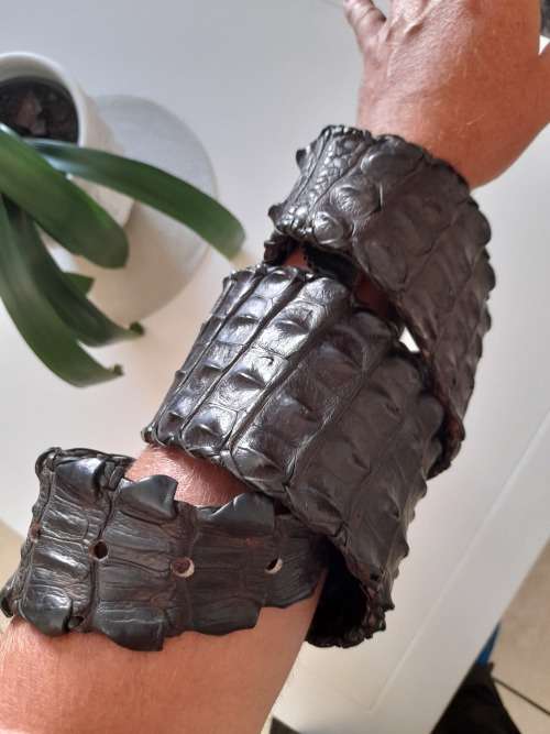 Amazing!! Large Leather Rose Crocodile skin belt value R2500