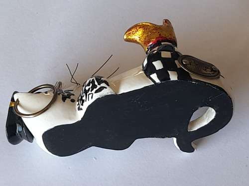 Awesome Tom`s Drag cat figurine