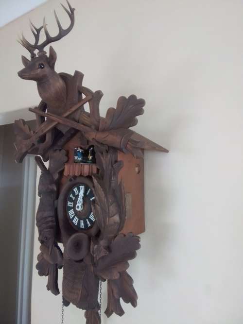 Huge!! Vintage German hunter cuckoo clock with musical dancers Value R6500 wow!!