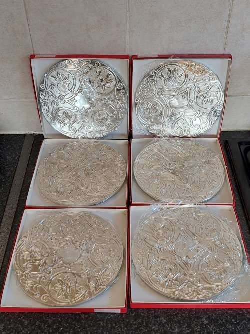 Wow boxed set of 6 new vintage emess silver plated underplates