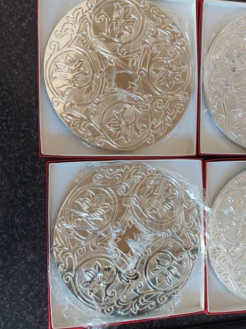 Wow boxed set of 6 new vintage emess silver plated underplates