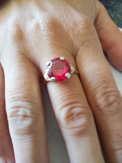 Spectacular Vintage SA 9ct gold ruby ring by Jayem 3,8g Value R5500 wow!!