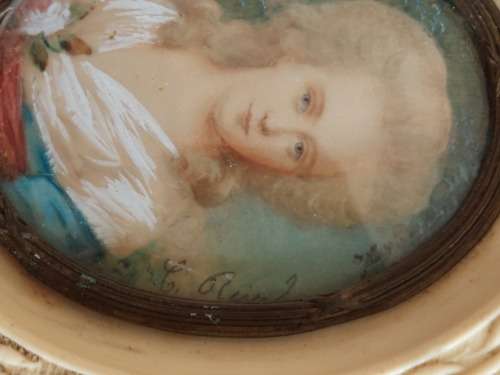 Exquisite!! Signed Edwardian miniature portrait 50 x 40mm stunning!!