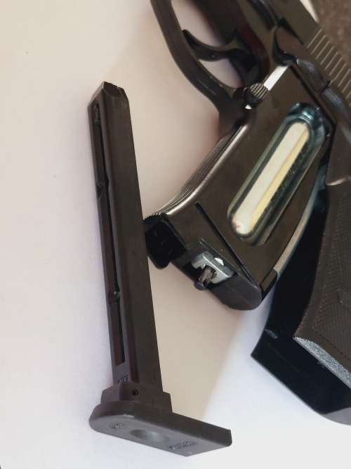 Wow!! Bersa Thunder Pro 9 CO2 air pistol 100% working!!
