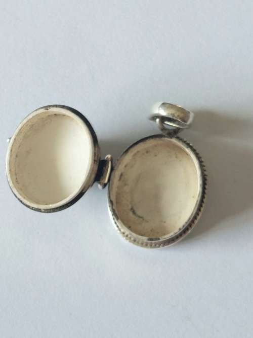 Increadible vintage sterling silver Lapis pillbox pendant 11,0g Rare Find!!