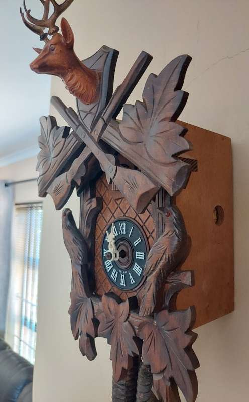 Vintage hunter cuckoo clock 100% working amazing condition!!