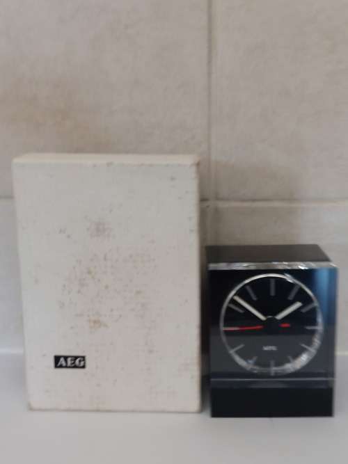 Rare New old stock!! 1970`s AEG bauhaus acrylic desk clock in box wow!!