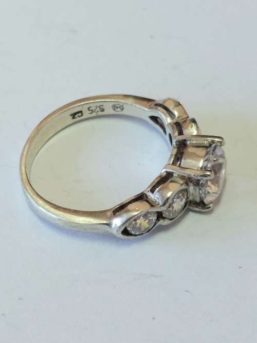 Gorgeous sterling silver white topaz and cz ring 3.9g wow!!