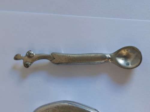 Stylish!! Carrol Boyes condiment bowl with condiment spoon WOW!!