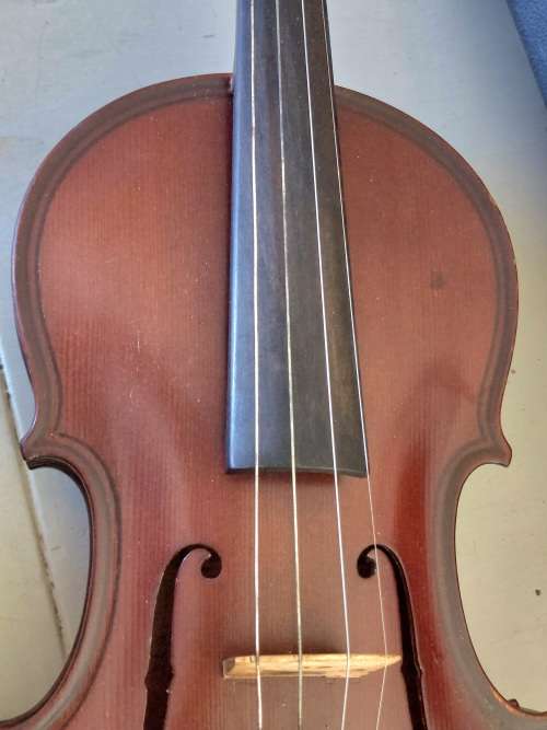 Amazing!! Caspar da solo 1575 violin with case & extras  Value R15000