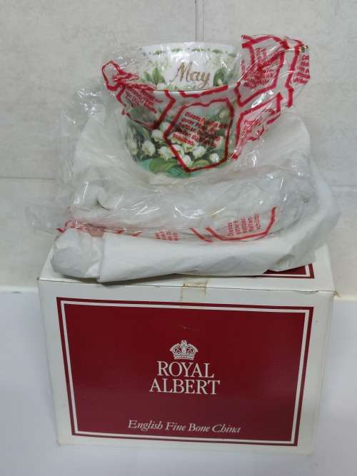 1970`s Royal Albert `May` months of the year trio mint in box Value R1200