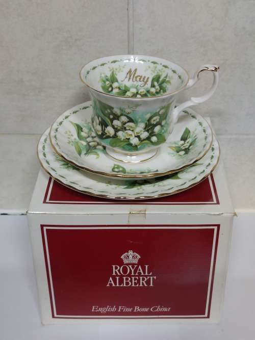 1970`s Royal Albert `May` months of the year trio mint in box Value R1200