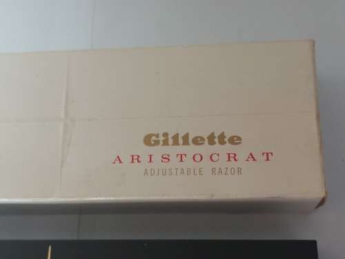 Rare!! MINT in box Gillette Aristocrat Value R7500