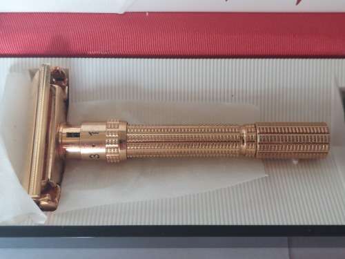 Rare!! MINT in box Gillette Aristocrat Value R7500