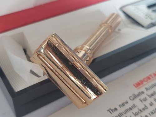 Rare!! MINT in box Gillette Aristocrat Value R7500