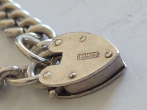 Wow!! Amazing vintage sterling silver charm bracelet with padlock 30,2g