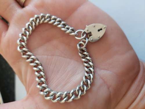 Wow!! Amazing vintage sterling silver charm bracelet with padlock 30,2g